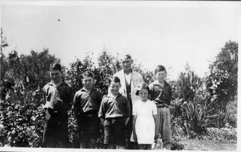 GT-Bathgate-and-children1